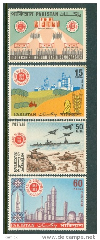 PAKISTAN MNH(**) STAMPS (FOR THE YEAR-1968) - Pakistan