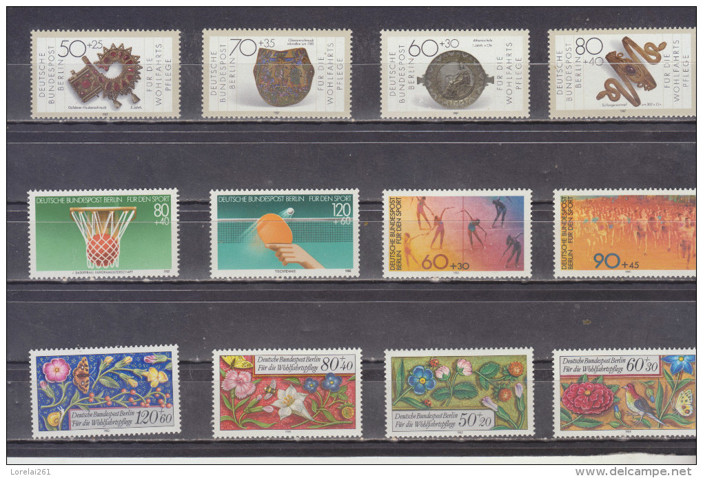 + 300  STAMPS   B.R.D. BERLIN  MNH  0,10.CENT / PIECE (+300 Euro/Michel)