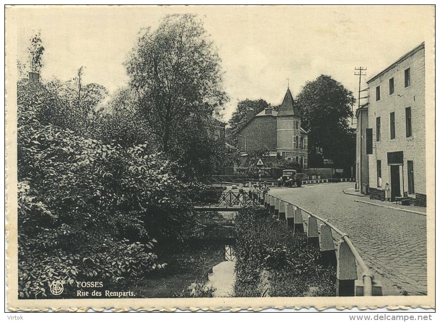 Fosses :  Rue Des Remparts  (  Grand Format  ) - Fosses-la-Ville