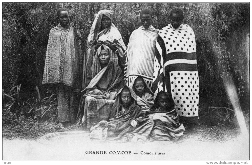 COMORE GRANDE COMORE COMORIENNES - Comores