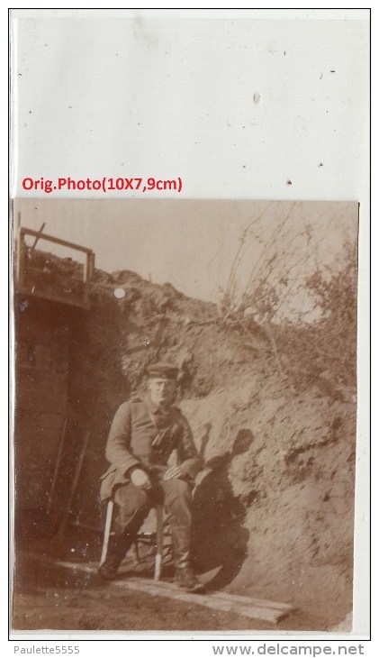 Orig.Photo Allemande-Soldat Allemand Près De Son Abri(FRONT DE L´EST Guerre14-18)2scans - Guerre 1914-18