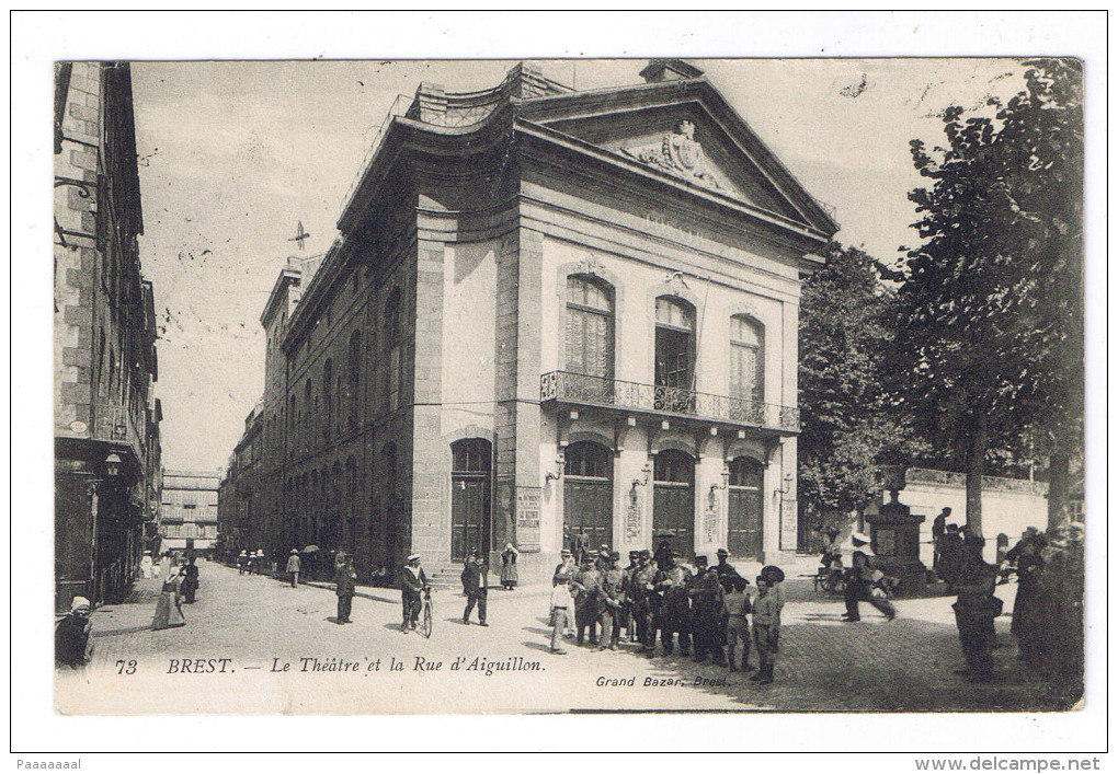 BREST  LE THEATRE ET LA RUE D AIGUILLON - Brest