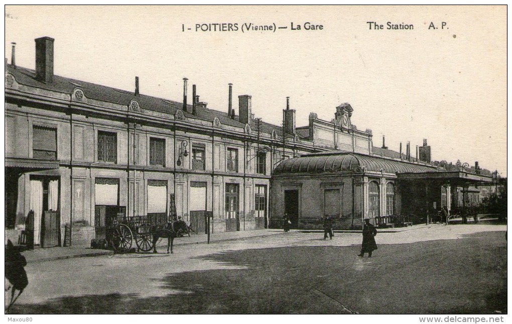 POITIERS - La Gare  - - Poitiers