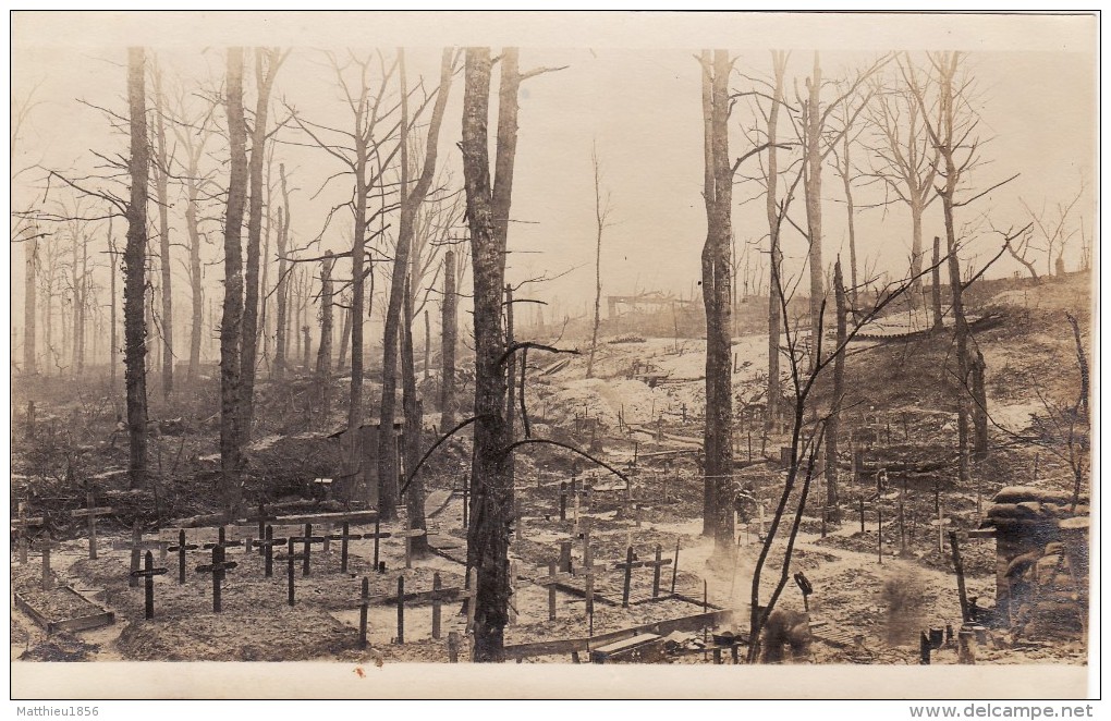 Photo 14-18 ESTREES (Estrées-Deniécourt Près Chaulnes) - Cimetière Militaire Au Bois Du Satyre (de Soyécourt) (A83, Ww1) - Autres & Non Classés