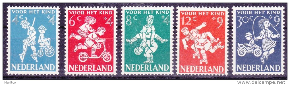 Netherlands Set Child On Tricycle - Wielrennen