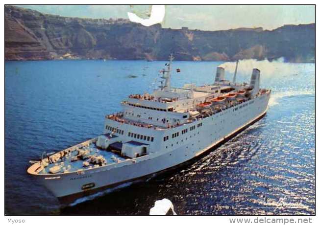 Paquebot Massalia Croisieres Paquet Photo Roland Turzanski, Format17 X11,8 Cm - Paquebots