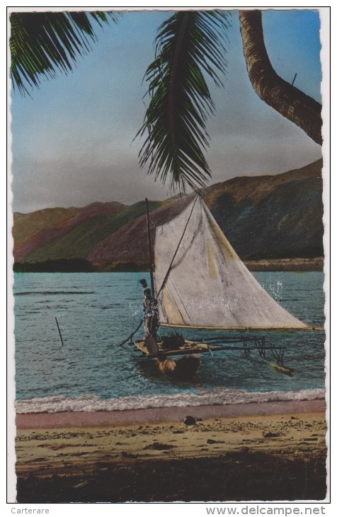 NOUVELLE CALEDONIE,NEW CALEDONIA,souveraineté Française,océan Pacifique,prés Australie,PYROGUE,pécheur ,métier,yaté - Nouvelle Calédonie