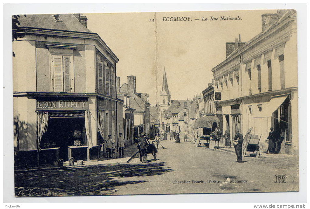 ECOMMOY--1914--La Rue Nationale (très Animée,attelage) N°14 éd ND Phot--Lib Chevalier Dourin--Belle Carte--pli - Ecommoy