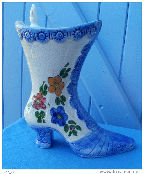 Bouteille à Liqueur En Faience, Forme De Botte - Autres & Non Classés