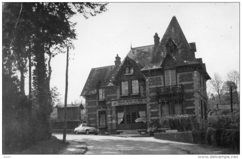 Clères. Chalet Hôtel Du Parc. - Clères