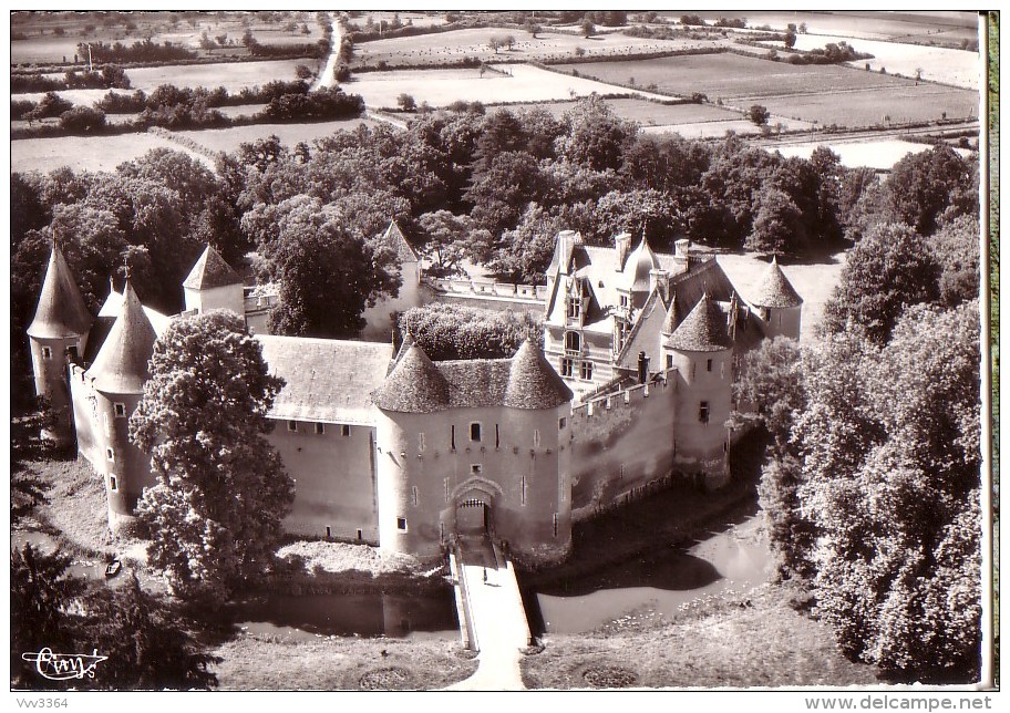 AYNAY-le-VIEIL: Le Château - Ainay-le-Vieil