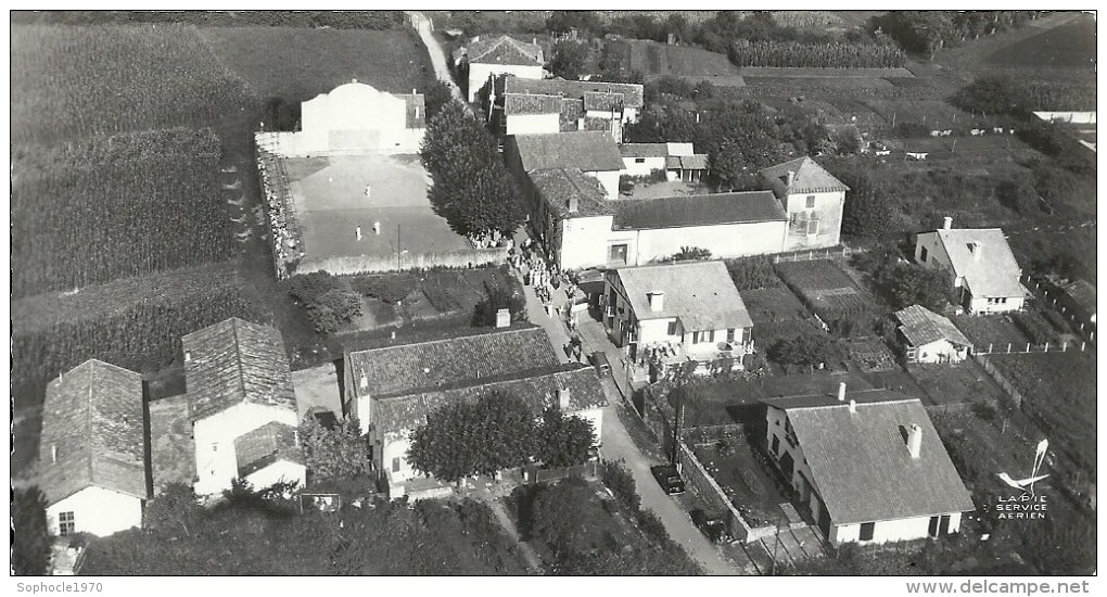 AQUITAINE - 64 - PYRENNEES ATLANTIQUES -ASCAIN - Un Village Du Pays Basque - Vue Lapie 7 X 13 Cm - Ascain