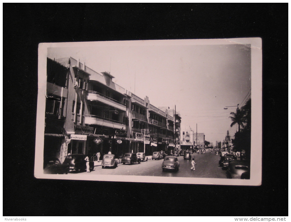 R54 - KARACHI PAKISTAN - Une Rue Animée, Commerces - Carte Photo - Animated Street - Pakistan