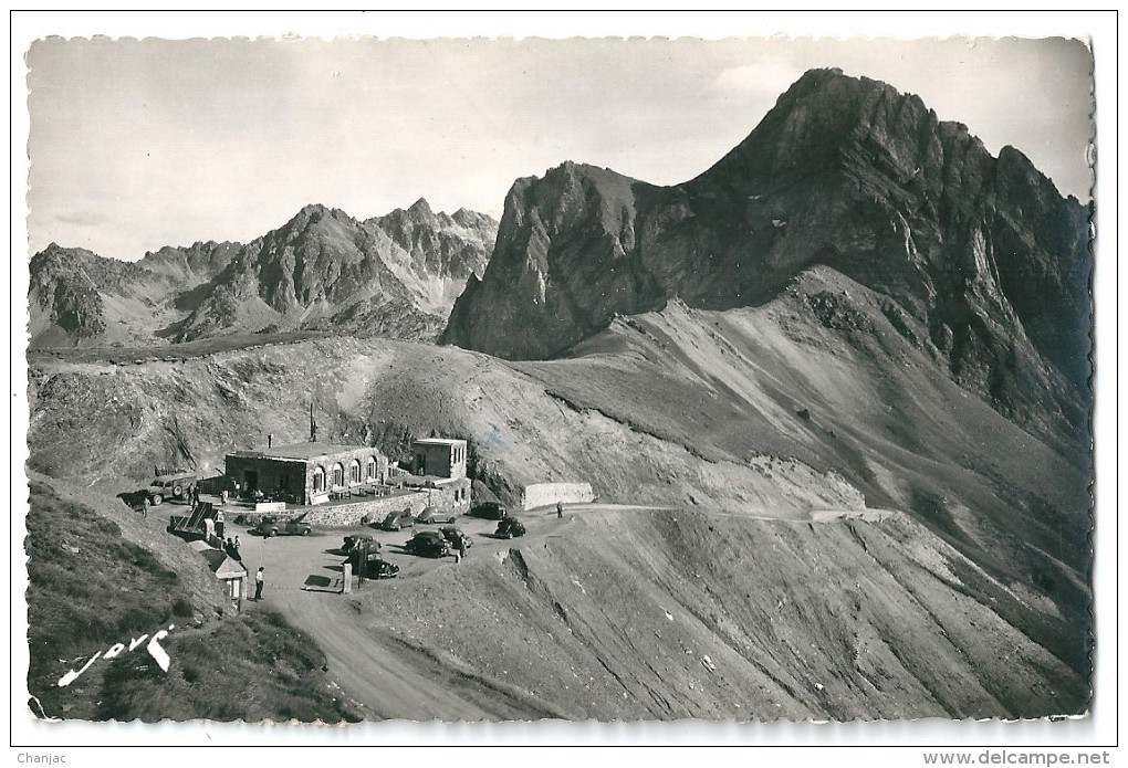 Cpsm: 65 Le Col Du TOURMALET Restaurant Et Pic De L'Espade (Voitures) 1956  N° 1544 - Otros & Sin Clasificación