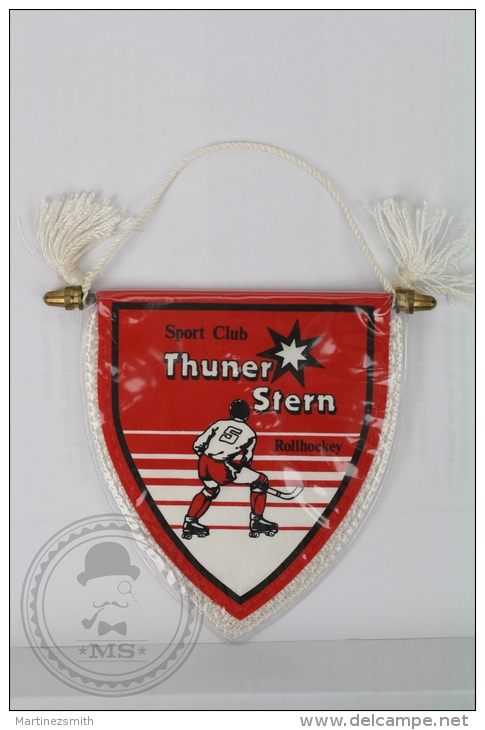 Beautiful Red  & White Hockey Collectible Flag - Sport Club Thunderstern Rollhockey - Andere & Zonder Classificatie