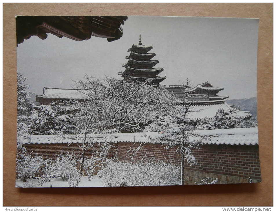 38505 PC: KOREA (South): Winter Skyline At The National Museum In Seoul. - Corée Du Sud