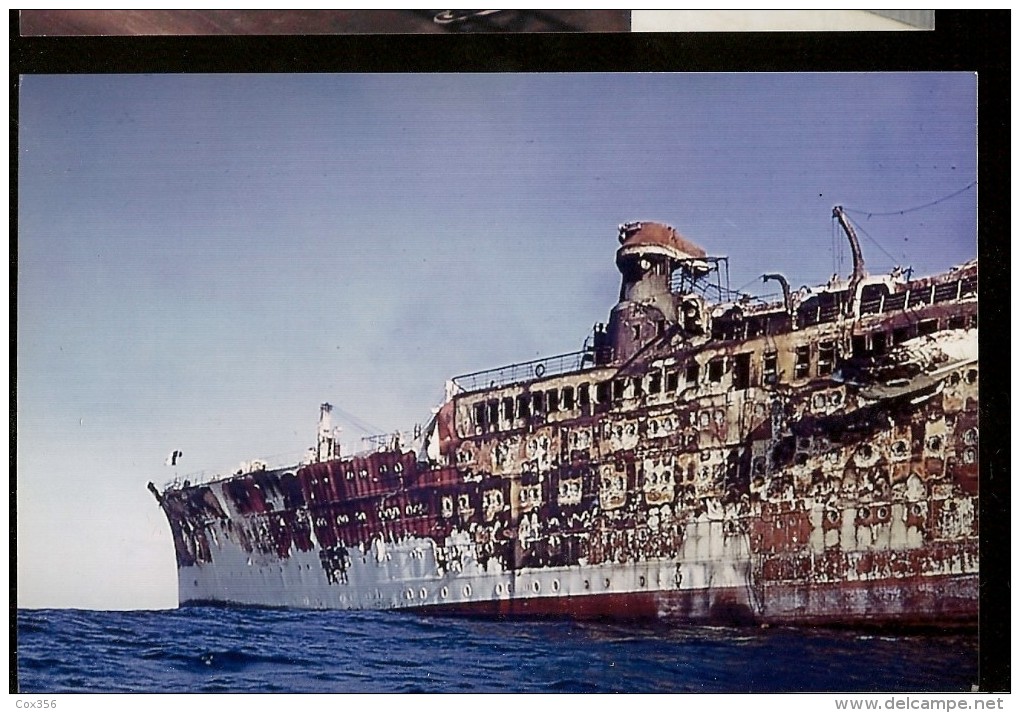 2 PHOTOS D’épave Du PAQUEBOT " ANTILLES  " Au Large De L’île Moustique 08.01.1971 ( Compagnie Générale Transatlantique ) - Other & Unclassified