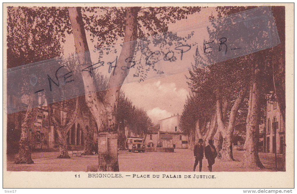 83 - BRIGNOLES - Place Du Palais De Justice - Brignoles