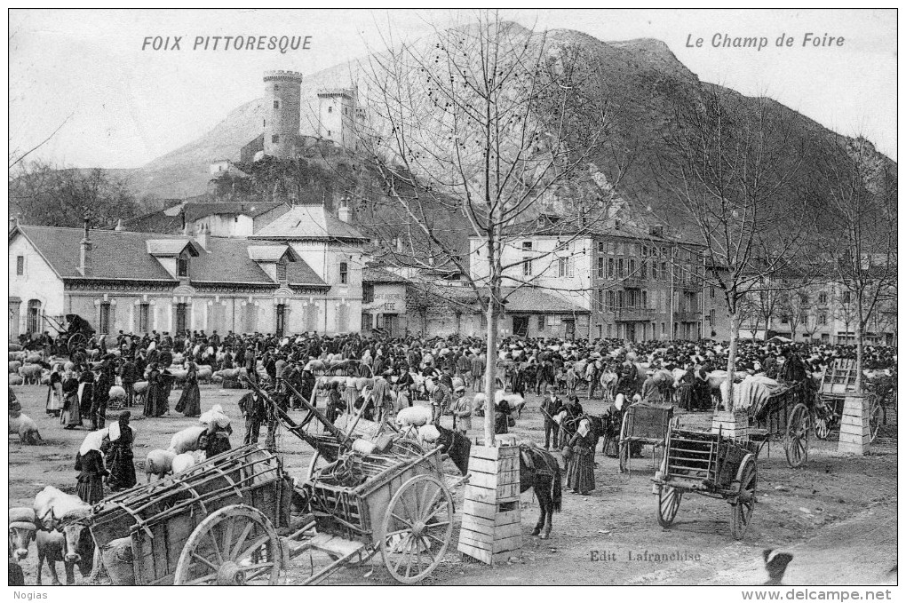 FOIX - LE CHAMP DE FOIRE - SUPERBE CARTE TRES TRES ANIMEE - TOP !!! - Kermissen