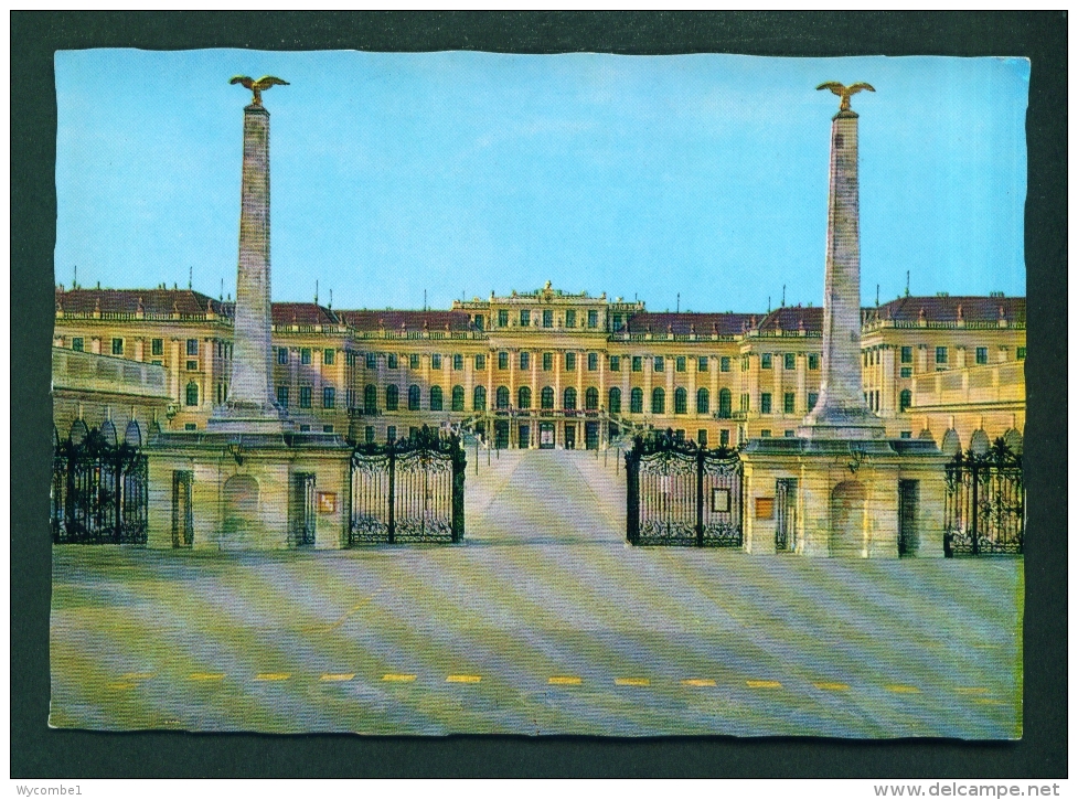 AUSTRIA  -  Vienna  Schonbrunn Palace  Unused Postcard As Scan - Château De Schönbrunn