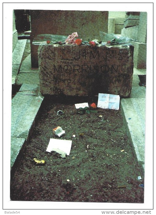 CPM - PARIS (75) Tombe De James DOUGLAS Dit "JIM MORRISON" 1943 - 1971 (au Cimetière Du Père Lachaise) - Other & Unclassified