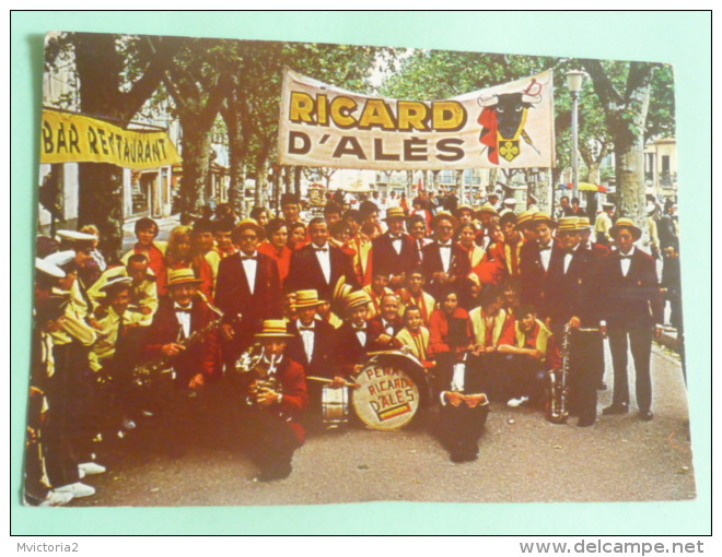 Musiciens Et Danseurs PENA RICARD D'ALES - Alès