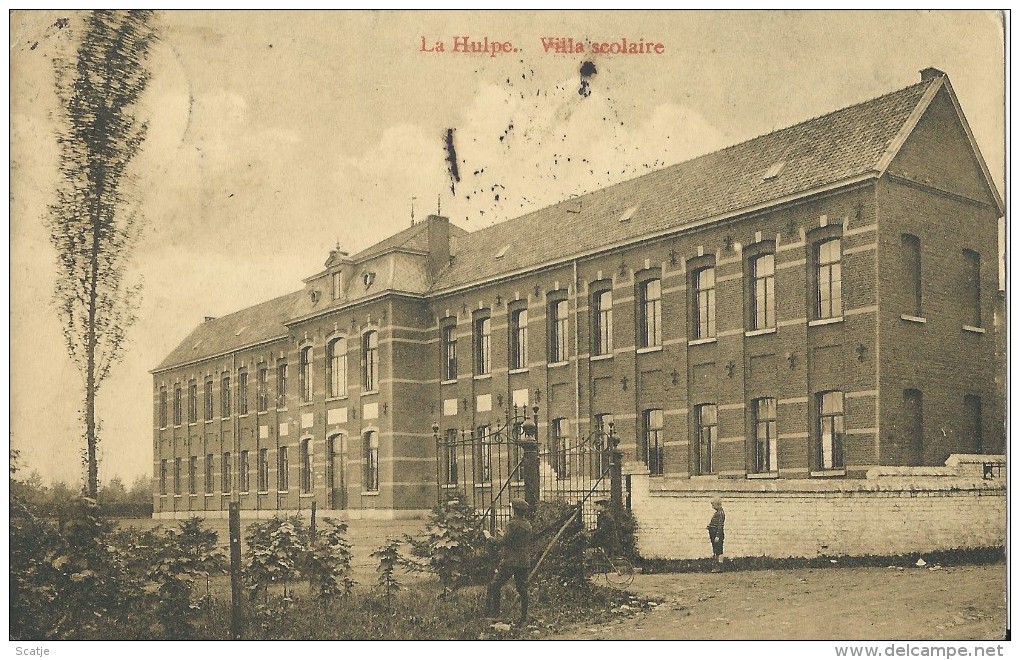 La Hulpe.  -   Villa Scolaire (zegel Afgescheurd) 1911 - La Hulpe