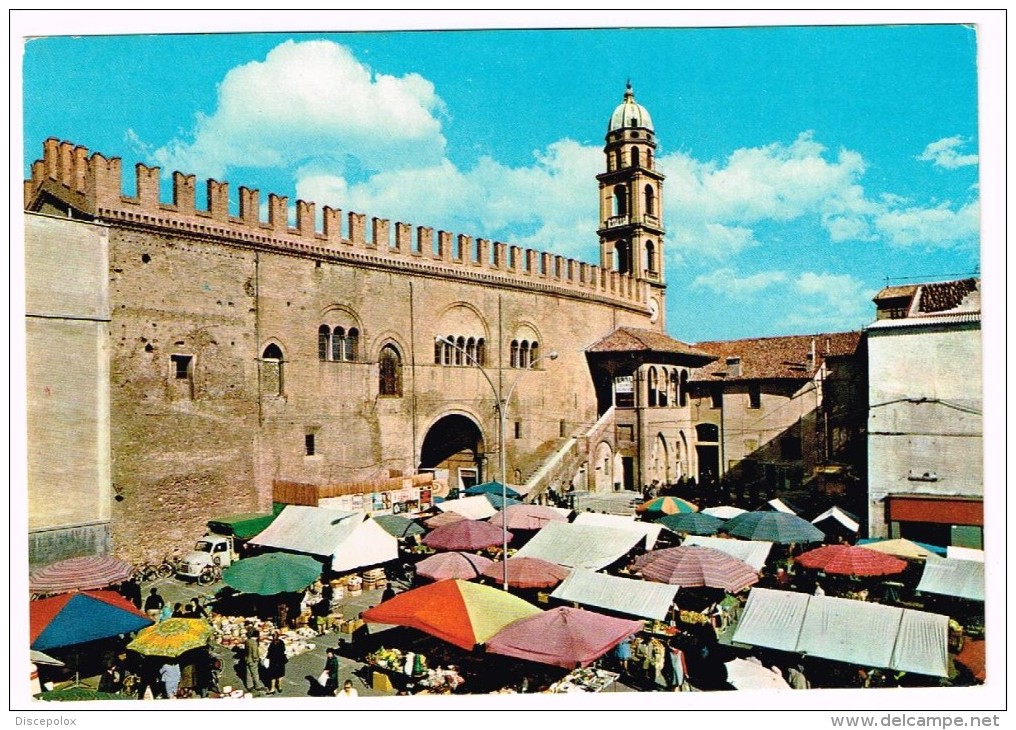 K870 Faenza (Ravenna) - Piazza Martiri Della Libertà Con Mercato / Non Viaggiata - Faenza