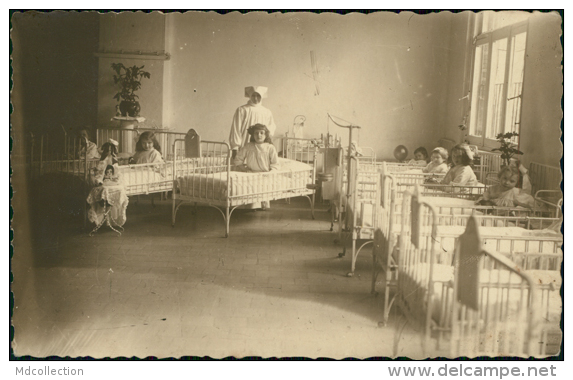 BELGIQUE BORGERHOUT / Un Dortoir D'enfants / CARTE PHOTO - Autres & Non Classés