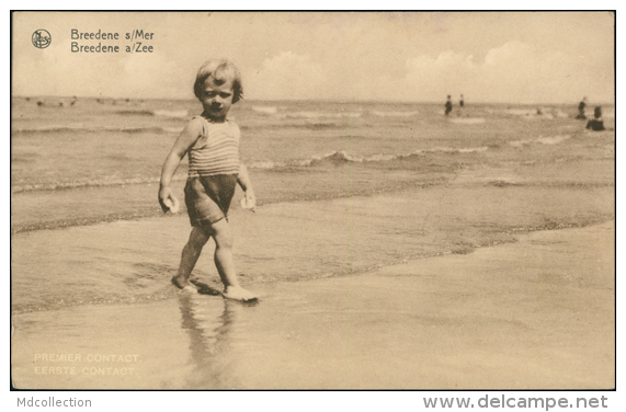 BELGIQUE BREDENE SUR MER / Enfant Sur La Plage / - Bredene