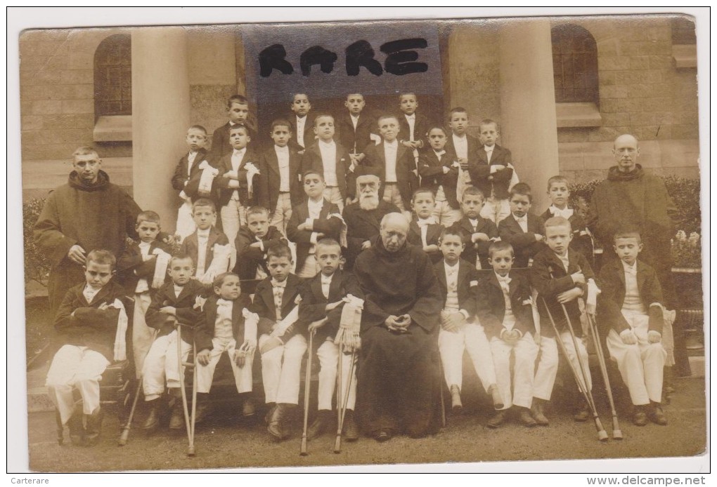 Carte Photo, Premiers Communiants,1916,communio N,orphelinat,orphelin,mos Elle,église Des Pauvres,messe,sacrement,m Oine - Chiese E Conventi