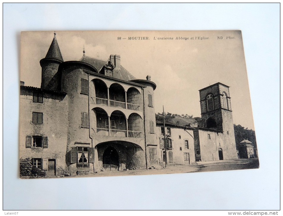 Carte Postale Ancienne : MOUTIER : L' Ancienne Abbaye Et L' Eglise - Andere & Zonder Classificatie