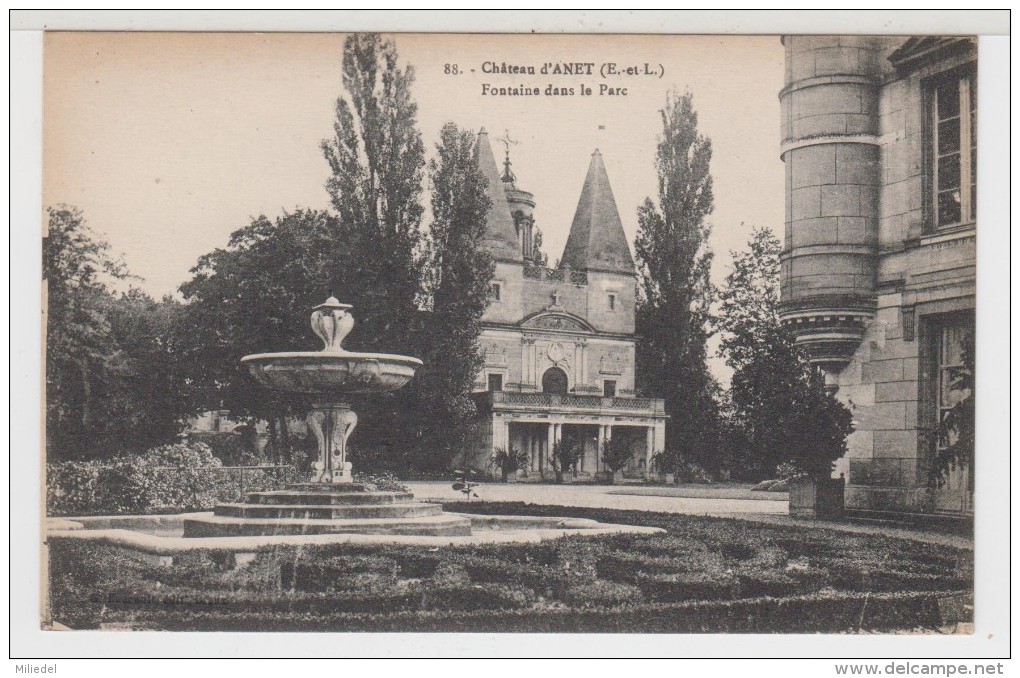 28 - ANET - Château - Fontaine Dans Le Parc - Anet