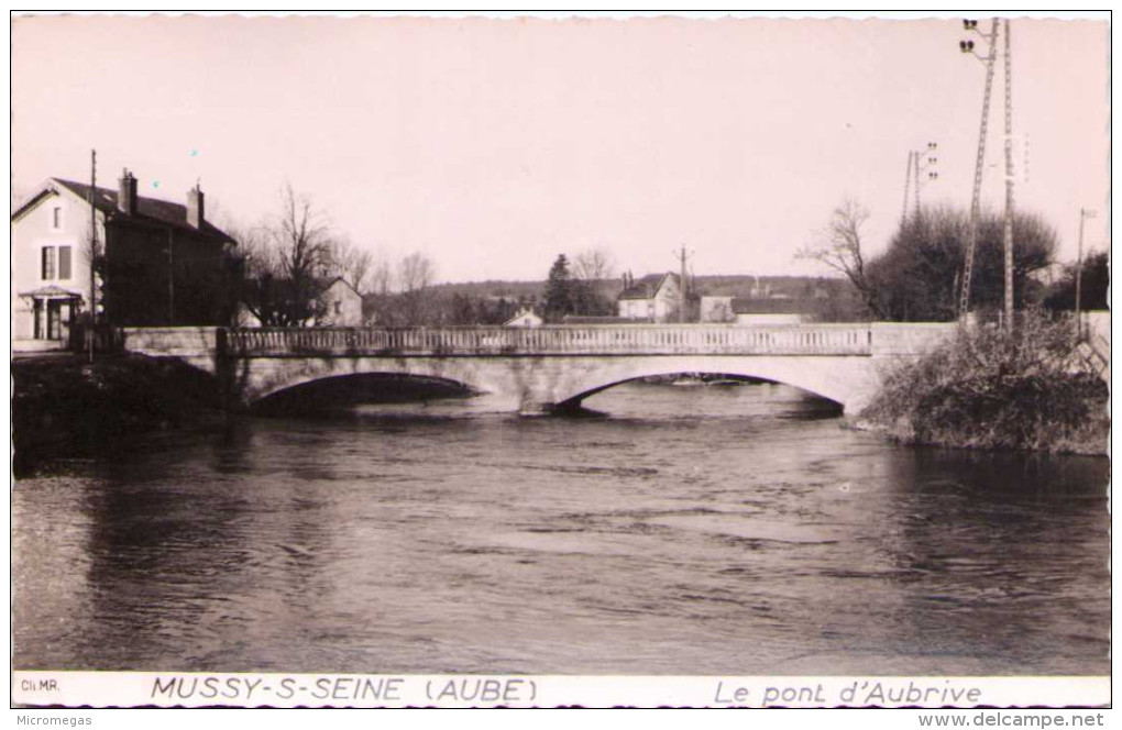 MUSSY-sur-SEINE - Le Pont D´Aubrive - Carte-photo - Mussy-sur-Seine