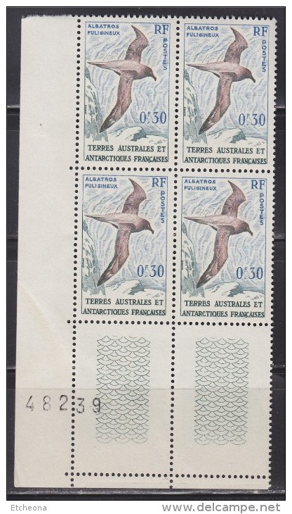 Coin De Feuille Numéroté 48239 Timbres TAAF N°12 X4 Neuf Albatros Fuligineux Terres Australes Et Antarctiques Françaises - Unused Stamps