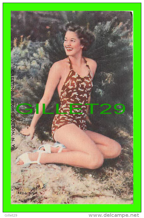 PIN-UPS - FEMME EN COSTUME DE BAIN - GREETINGS FROM BROCTON, NY - TRAVEL IN 1946 - MWM - - Pin-Ups