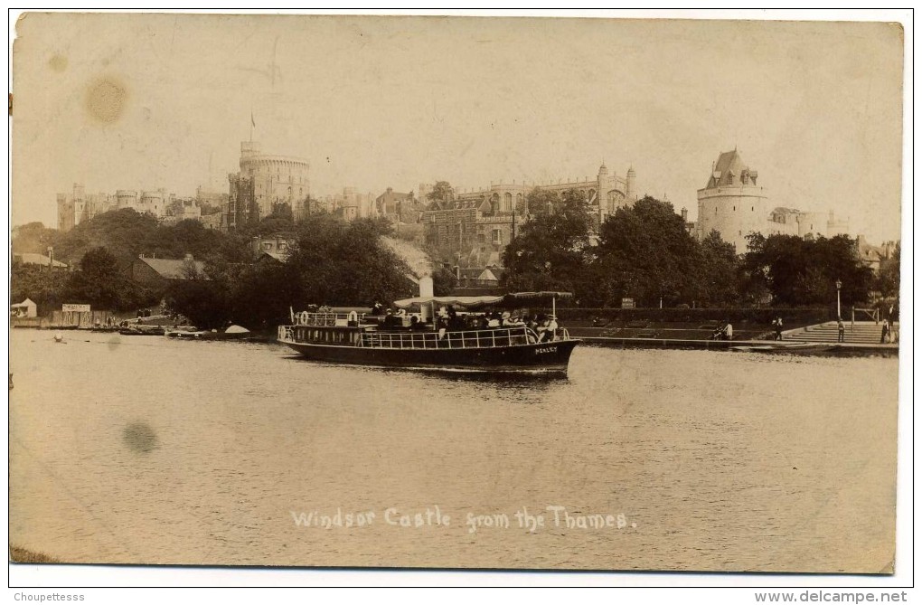 Windsor  Castle From The  Thames -  Bateau  Vapeur - Windsor Castle