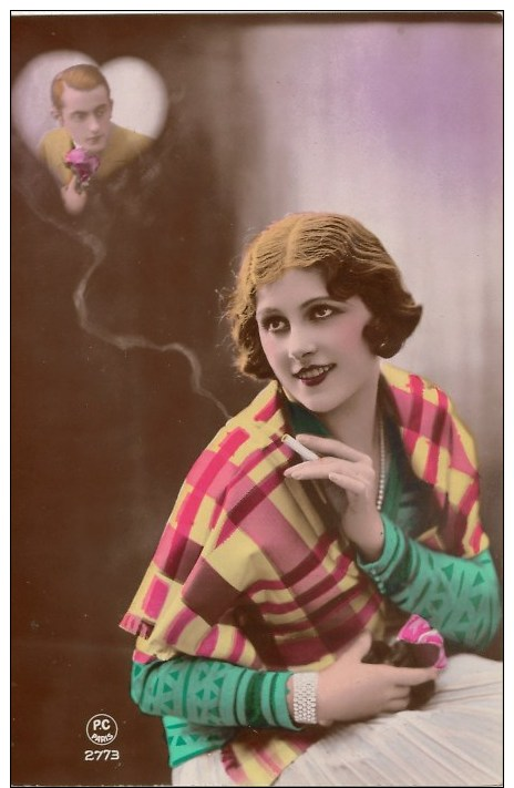 Cpa Photo-montage  JOLIE FEMME AMOUREUSE A LA CIGARETTE , Très Bon état - Femmes