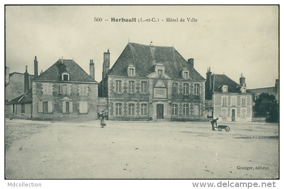 41 HERBAULT / Hôtel De Ville / - Herbault