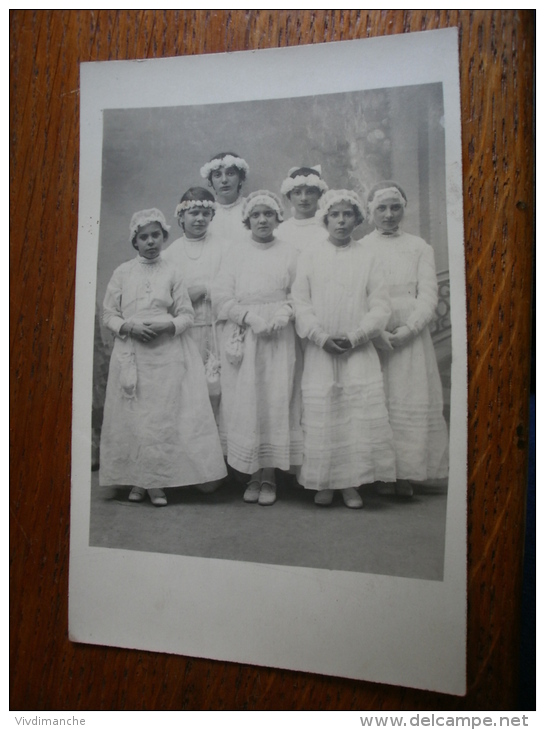 GROUPE DE COMMUNIANTES ANNEES 20-30 - CARTE SOUVENIR - CARTE PHOTO VIERGE - Comuniones