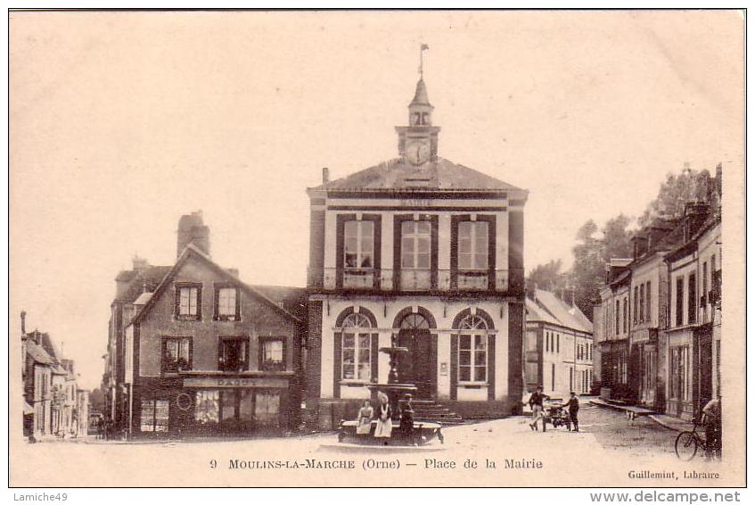 MOULINS LA MARCHE 2 CPA Carrefour De La Rue De L église Et De La Grande Rue Place De La Mairie - Moulins La Marche