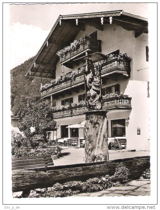 Deutschland - Ruhpolding - Am Dorfbrunnen - Ruhpolding