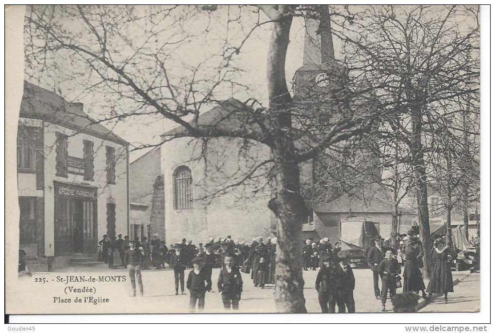 St-JEAN-de-MONTS (Vendée) - Place De L´Eglise   RARE - Saint Jean De Monts