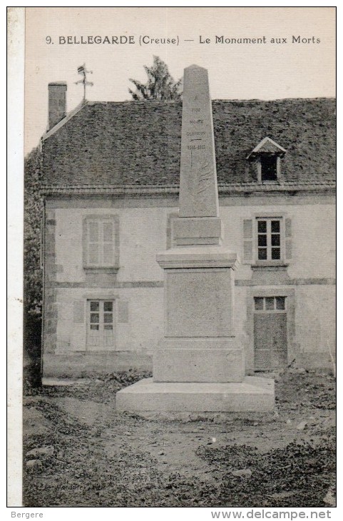 CPA BELLEGARDE EN MARCHE. Le Monument Aux Morts. Maison. - Bellegarde