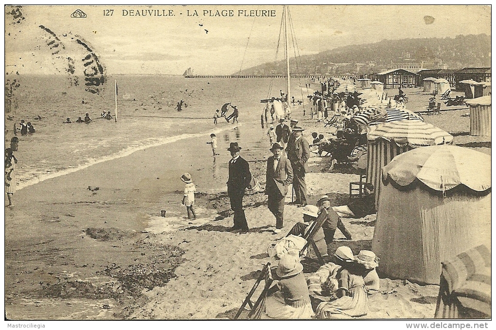 FRANCIA  CALVADOS  DEAUVILLE  La Plage Fleurie - Deauville