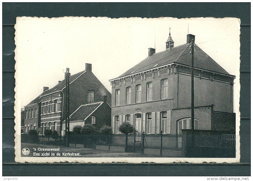 S'GRAVENWEZEL: Een Zicht In De Kerkstraat, Gelopen Postkaart 1951 (Uitg De Ridder) (GA20477) - Schilde