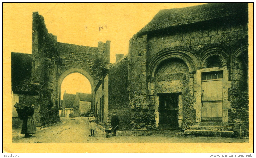 MONTGNY LE GANNELON - LA PORTE ROLAND (Ecrite 1941) Petite Animation - Montigny-le-Gannelon