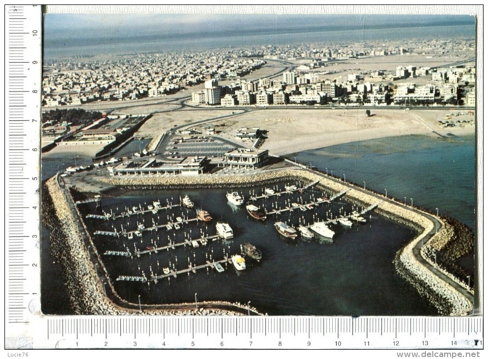 KOWEIT  -  KUWEIT CITY   -  Port De Plaisance De La Banlieue -  Larina In The Suburbs Of  Kowait - Koweït