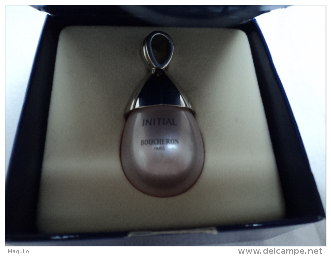 BOUCHERON " INITIAL" MINI EDP 5 ML  VOIR ET  LIRE  ATTENTIVEMENT !!! - Miniatures Femmes (avec Boite)