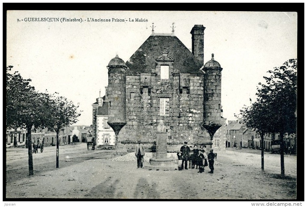 Cpa Du 29 Guerlesquin  L' Ancienne Prison La Mairie  JUIA3 - Guerlesquin